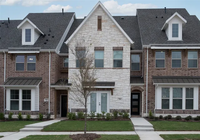 Townhouse for sale at 7864 Manilla Dr, Rowlett, TX 75088 | MLS# 21274526