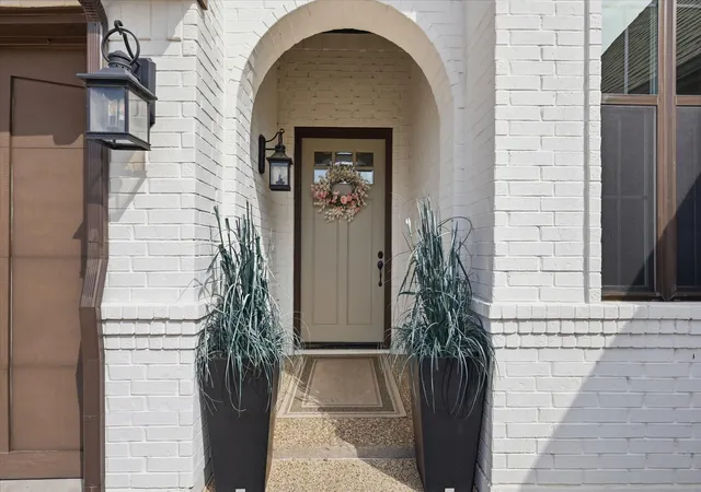 Photo 3 of Single family home for sale at 2705 River Path Ct, Burleson, TX 76028 | MLS# 21258542 | Listing updated on 2026-09-10