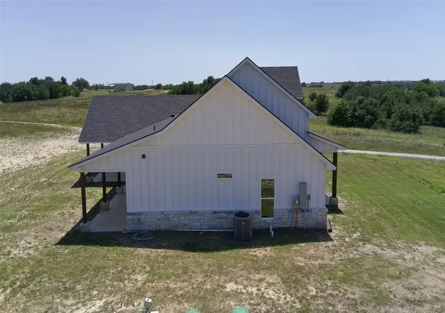 Photo 3 of Single family home for sale at 315 State Ave, Stephenville, TX 76401 | MLS# 21274930 | Listing updated on 2026-09-19