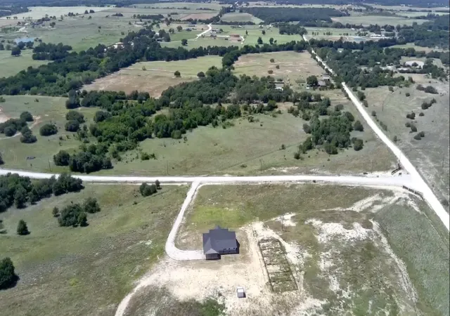 Photo 4 of Single family home for sale at 315 State Ave, Stephenville, TX 76401 | MLS# 21274930 | Listing updated on 2026-09-19