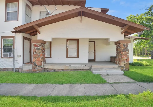 Photo 3 of House for sale at 503 E 6Th St, Dallas, TX 75203 | MLS# 21273908 | Listing updated on 2026-09-12