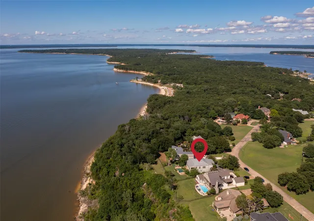 Photo 2 of Single family home for sale at 261 Panorama Cir, Pottsboro, TX 75076 | MLS# 21274979 | Listing updated on 2026-09-28