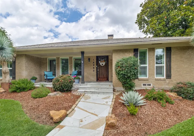 Photo 2 of Sale Pending at 14952 Knollview Dr, Dallas, TX 75248 | MLS# 21274590 | Listing updated on 2026-09-11
