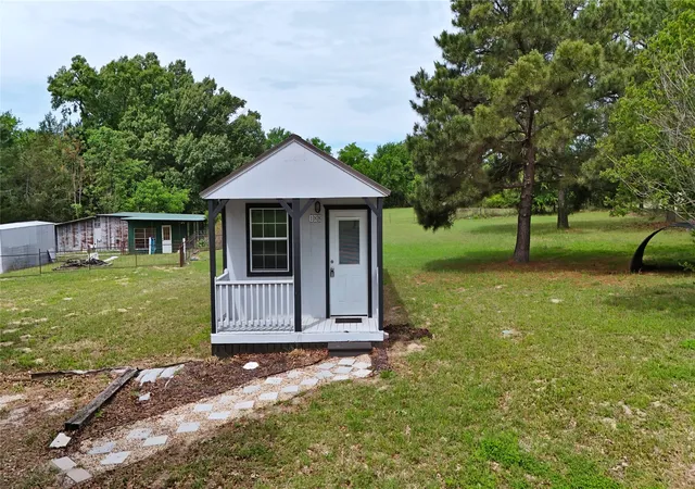 Photo 3 of Sale Pending at 188 Private Road 8703, Ben Wheeler, TX 75754 | MLS# 21275403 | Listing updated on 2026-09-25