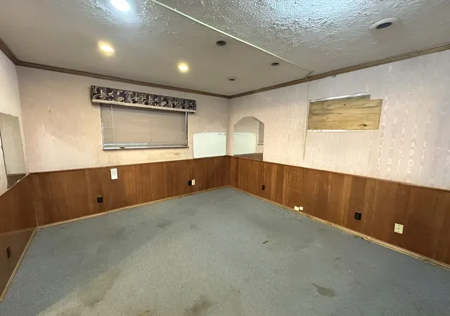 Photo 3 of Single family home for sale at 1915 Prairie View Dr, Dallas, TX 75235 | MLS# 21275580 | Listing updated on 2026-09-09