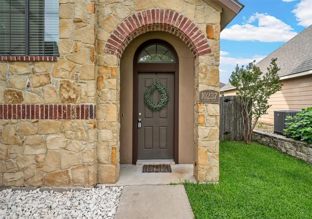 Photo 2 of Single family home for sale at 10237 Condor Loop, Waco, TX 76708 | MLS# 21269686 | Listing updated on 2026-09-21