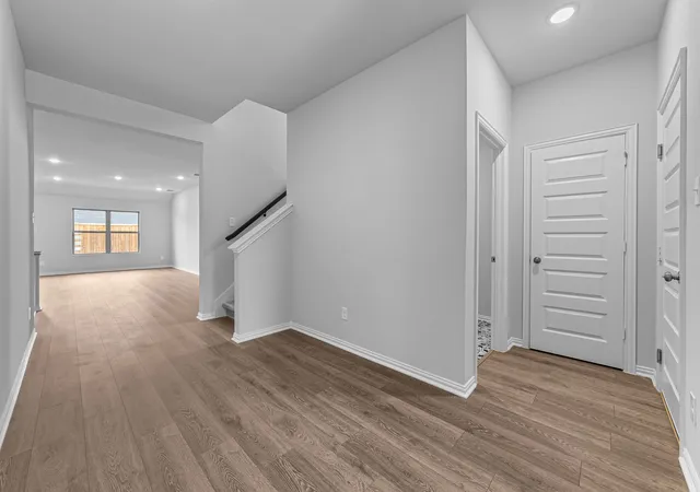 Photo 3 of Single family home for sale at 548 Stone Hollow Dr, Van Alstyne, TX 75495 | MLS# 21275780 | Listing updated on 2026-09-10