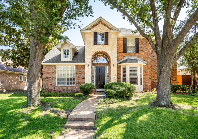 Single family home for sale at 5916 Mossbrook Trl, Dallas, TX 75252 | MLS# 21262737
