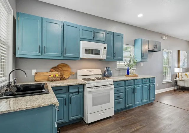 Photo 4 of Single family home for sale at 2505 Chester Ave, Fort Worth, TX 76106 | MLS# 21259801 | Listing updated on 2026-10-07