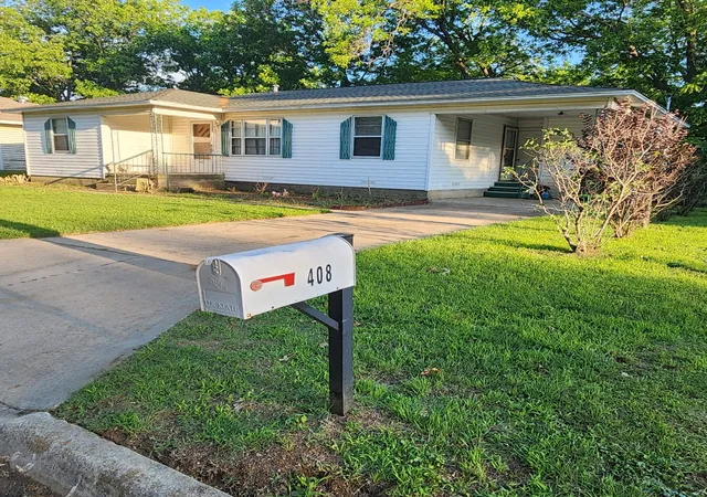 Photo 1 of Single family home for sale at 408 Buchanan St, Whitesboro, TX 76273 | MLS# 21275545 | Listing updated on 2026-09-10