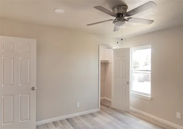 Photo 3 of House for sale at 5833 Shadydell Dr, Fort Worth, TX 76135 | MLS# 21273388 | Listing updated on 2026-07-29
