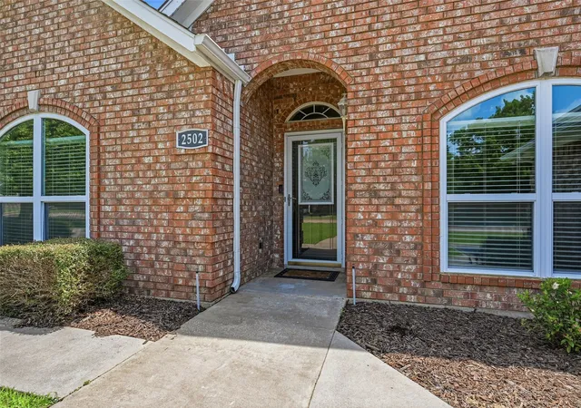 Photo 3 of Sale Pending at 2502 Evelyn Rd, Whitesboro, TX 76273 | MLS# 21275977 | Listing updated on 2026-08-01