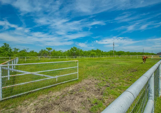Photo 1 of Single family home for sale at 13507 Friendship Rd, Pilot Point, TX 76258 | MLS# 21276077 | Listing updated on 2026-09-17