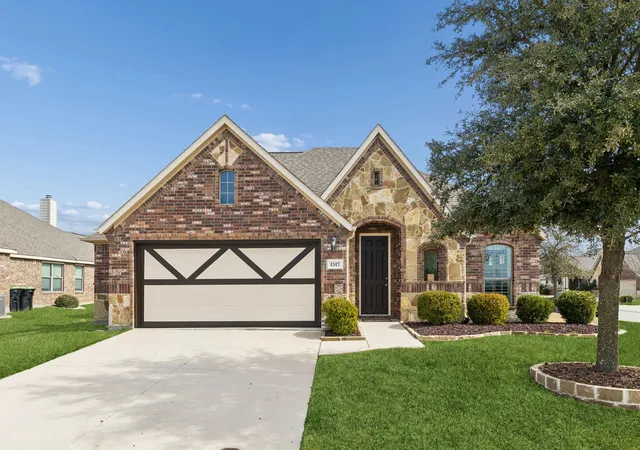 Photo 1 of Single family home for sale at 1517 Martin Creek Dr, Little Elm, TX 75068 | MLS# 21276319 | Listing updated on 2026-09-14