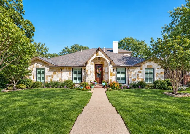 Single family home for sale at 9159 Dunmore Dr, Dallas, TX 75231 | MLS# 21276244