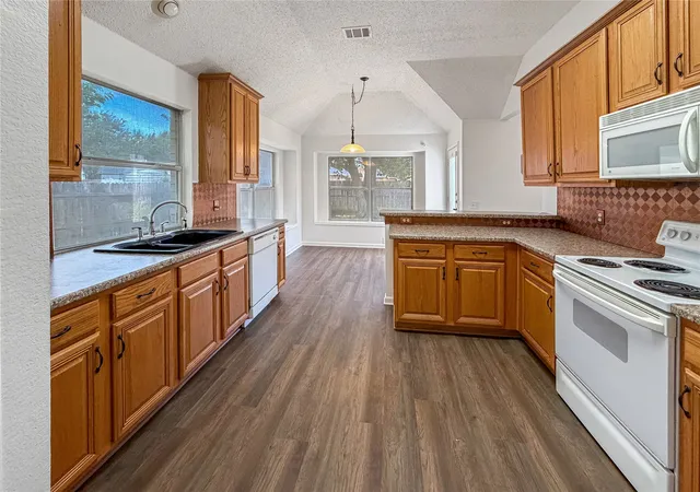 Photo 2 of Sale Pending at 2516 Fairway View Dr, Burleson, TX 76028 | MLS# 21276367 | Listing updated on 2026-07-30