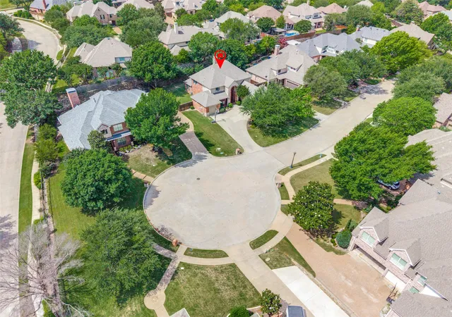 Photo 3 of Sale Pending at 4305 Loch Haven Ct, Mc Kinney, TX 75072 | MLS# 21275907 | Listing updated on 2026-09-10