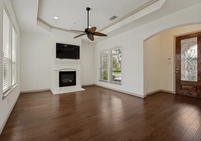 Photo 3 of Sale Pending at 281 Tulip Wy, Keller, TX 76248 | MLS# 21276072 | Listing updated on 2026-09-25