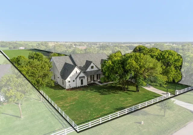 Photo 3 of Single family home for sale at 153 League Rd, Rockwall, TX 75032 | MLS# 21276735 | Listing updated on 2026-07-31