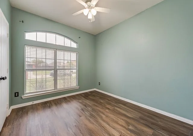 Photo 3 of Single family home for sale at 531 Stefhanie Dr, Celina, TX 75009 | MLS# 21269603 | Listing updated on 2026-10-01