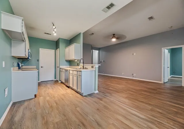 Photo 3 of Single family home for sale at 531 Stefhanie Dr, Celina, TX 75009 | MLS# 21269603 | Listing updated on 2026-10-01