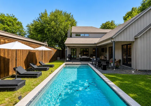 Photo 3 of Single family home for sale at 3867 Van Ness Ln, Dallas, TX 75220 | MLS# 21277166 | Listing updated on 2026-08-02