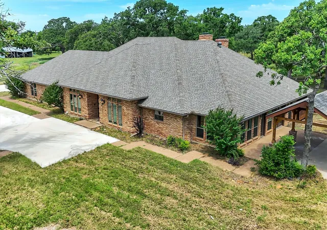 Photo 3 of Single family home for sale at 631 Fm 407 E, Argyle, TX 76226 | MLS# 21277293 | Listing updated on 2026-09-14