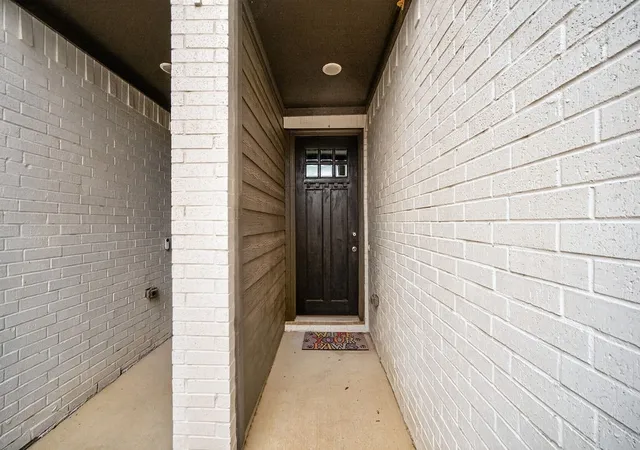 Photo 2 of Townhouse for sale at 1129 Rusk Wy, Lewisville, TX 75077 | MLS# 21277358 | Listing updated on 2026-09-14