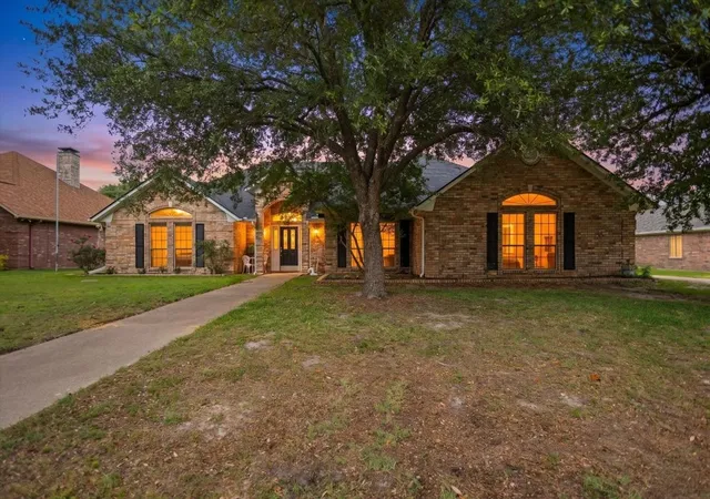 Photo 1 of Single family home for sale at 113 Saint Andrews Cir, Hideaway, TX 75771 | MLS# 21276958 | Listing updated on 2026-09-28