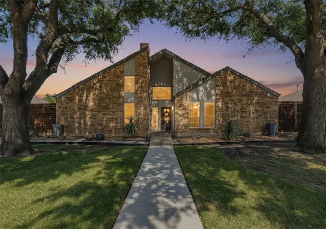 Photo 2 of Single family home for sale at 1628 Millview Pl, Carrollton, TX 75006 | MLS# 21277282 | Listing updated on 2026-09-10