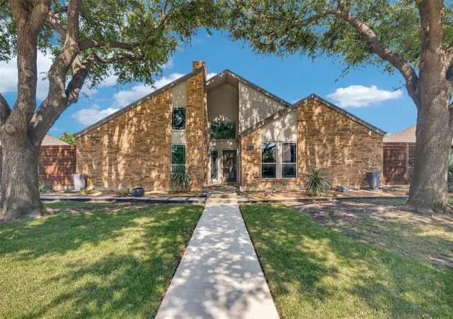 Photo 3 of Single family home for sale at 1628 Millview Pl, Carrollton, TX 75006 | MLS# 21277282 | Listing updated on 2026-09-10
