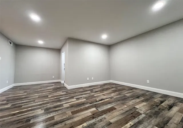 Photo 4 of Condo for sale at 4020 Holland Ave #106, Dallas, TX 75219 | MLS# 21276708 | Listing updated on 2026-09-28