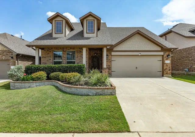 Photo 1 of Single family home for sale at 2527 Candle Ln, Justin, TX 76247 | MLS# 21277565 | Listing updated on 2026-09-10