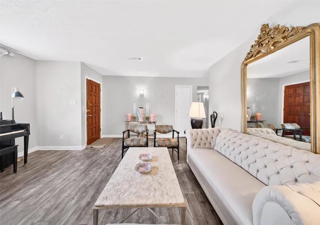 Photo 4 of Sale Pending at 314 Willow Springs Ct, Coppell, TX 75019 | MLS# 21270775 | Listing updated on 2026-09-22