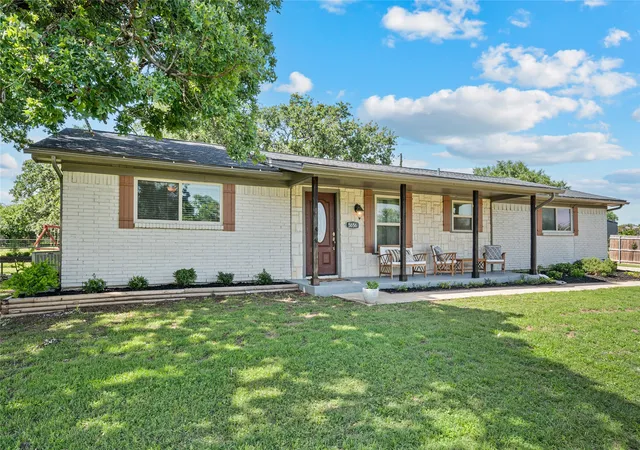 Photo 4 of Sale Pending at 5656 Oak Haven Dr, Fort Worth, TX 76244 | MLS# 21276277 | Listing updated on 2026-09-14