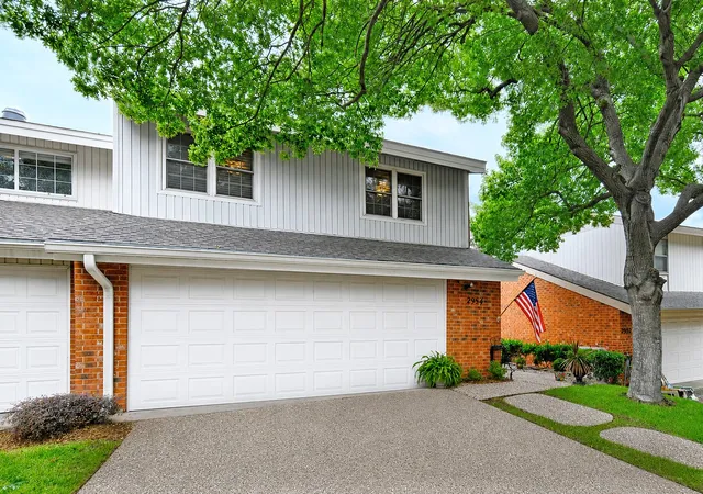 Photo 4 of Single family home for sale at 2954 Woodcroft Cir, Carrollton, TX 75006 | MLS# 21276012 | Listing updated on 2026-09-13