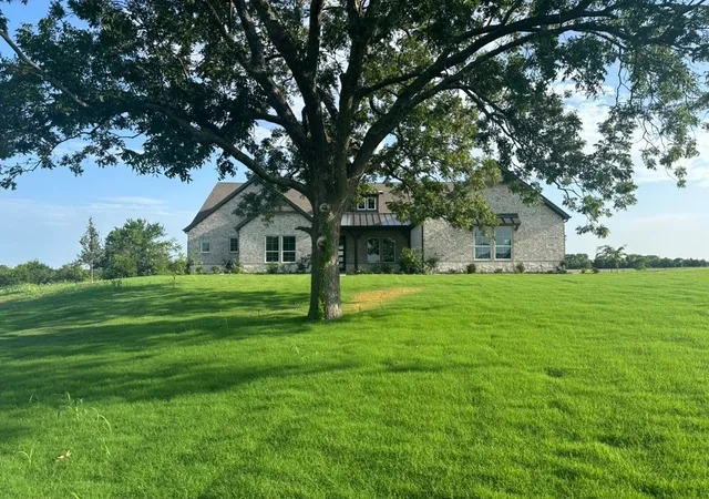 Photo 1 of Sale Pending at 205 Cobb Rd, Leonard, TX 75452 | MLS# 21272937 | Listing updated on 2026-09-12
