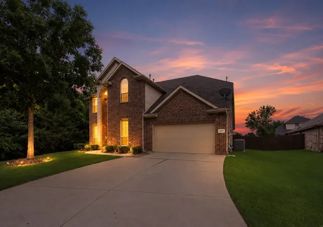 Photo 1 of Sale Pending at 1300 Bellingham Cir, Red Oak, TX 75154 | MLS# 21277970 | Listing updated on 2026-09-11