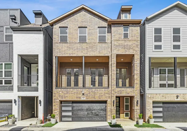 Photo 1 of Single family home for sale at 2519 Carolwood Ln, Dallas, TX 75212 | MLS# 21278299 | Listing updated on 2026-09-13