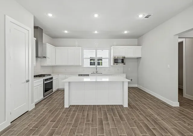 Photo 3 of Single family home for sale at 2519 Carolwood Ln, Dallas, TX 75212 | MLS# 21278299 | Listing updated on 2026-09-13