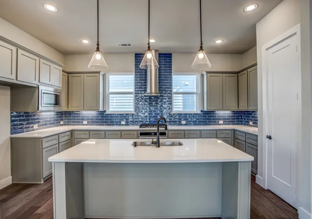 Photo 3 of Single family home for sale at 2527 Carolwood Ln, Dallas, TX 75212 | MLS# 21278335 | Listing updated on 2026-08-02