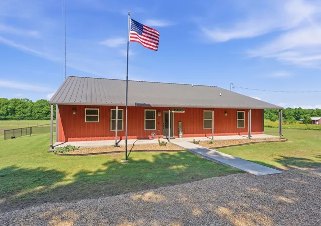 Photo 3 of Single family home for sale at 3027 State Hwy 11, Leonard, TX 75452 | MLS# 21275282 | Listing updated on 2026-09-10