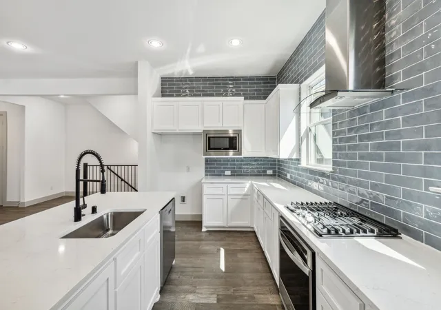 Photo 3 of Single family home for sale at 2541 Carmelita St, Dallas, TX 75212 | MLS# 21278383 | Listing updated on 2026-10-07