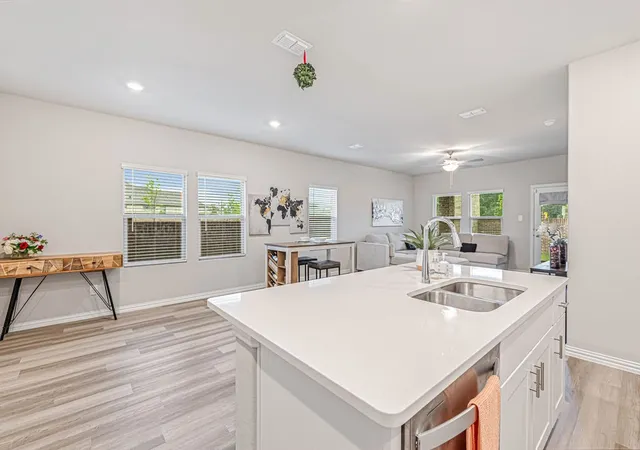 Photo 2 of Single family home for sale at 610 Melody Hill Dr, Mc Kinney, TX 75071 | MLS# 21278193 | Listing updated on 2026-09-04