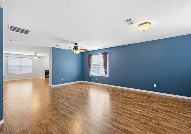 Photo 3 of Single family home for sale at 4957 Thorn Hollow Dr, Fort Worth, TX 76244 | MLS# 21277371 | Listing updated on 2026-09-14