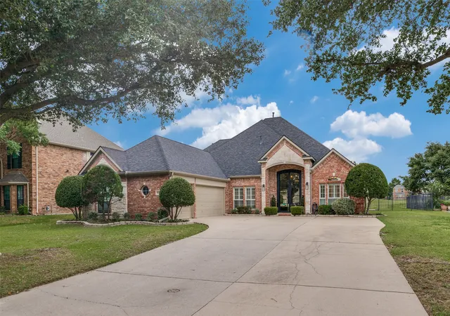 Photo 1 of Single family home for sale at 10413 Broadmoor Ln, Rowlett, TX 75089 | MLS# 21277112 | Listing updated on 2026-07-31
