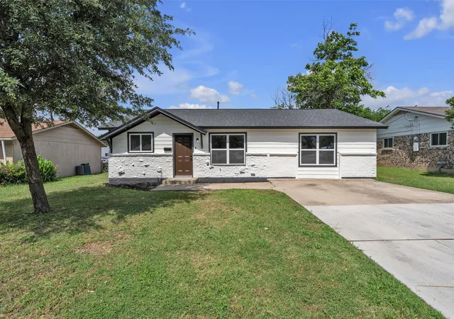 Photo 1 of Single family home for sale at 3265 Earle Dr, Haltom City, TX 76117 | MLS# 21269199 | Listing updated on 2026-09-12