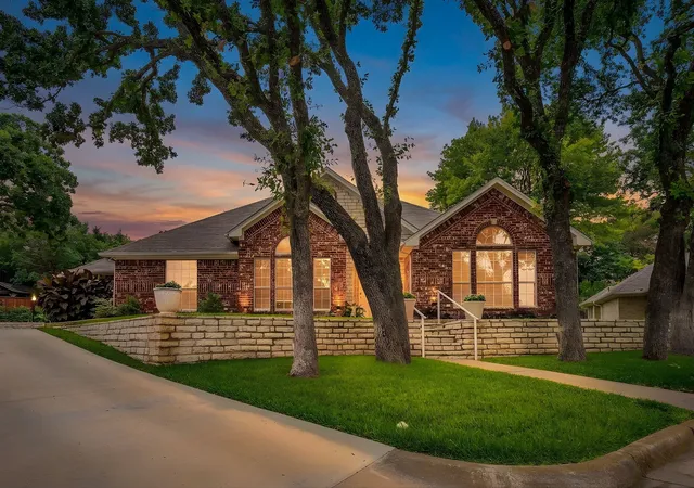 Photo 1 of Single family home for sale at 117 Countryside Ct, Weatherford, TX 76087 | MLS# 21269996 | Listing updated on 2026-09-08