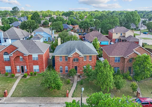 Photo 1 of Single family home for sale at 7116 Grey Dawn Ln, Dallas, TX 75227 | MLS# 21275275 | Listing updated on 2026-09-12