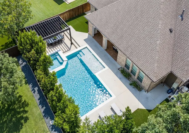 Photo 2 of Single family home for sale at 417 Boonesville Bnd, Argyle, TX 76226 | MLS# 21222868 | Listing updated on 2026-08-01